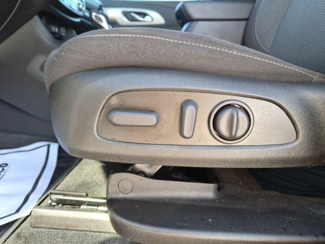 used 2023 Chevrolet Traverse car, priced at $28,319