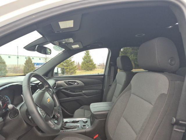 used 2023 Chevrolet Traverse car, priced at $28,328