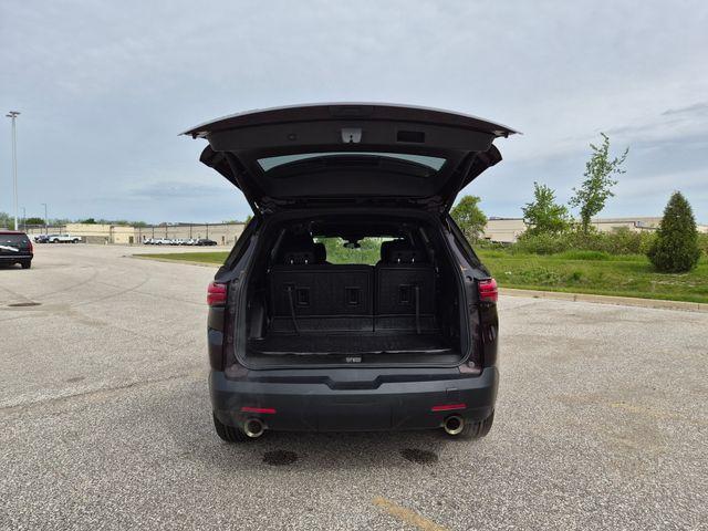 used 2023 Chevrolet Traverse car, priced at $32,280