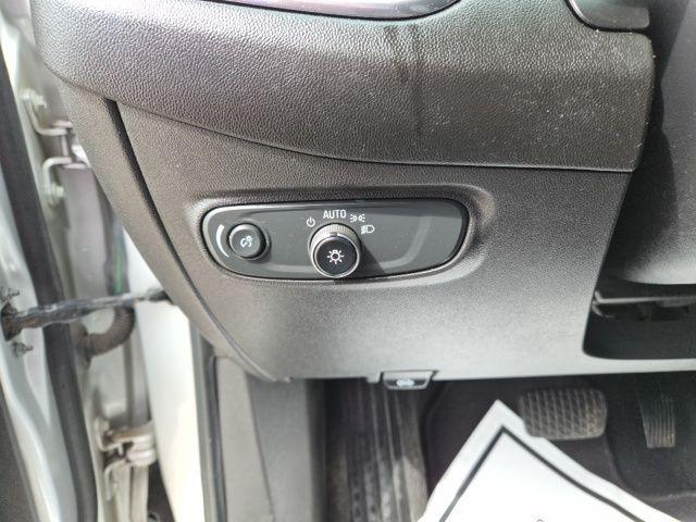 used 2021 Chevrolet Equinox car, priced at $14,160