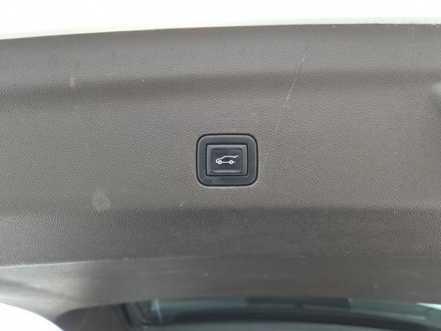 used 2022 GMC Yukon car, priced at $43,999