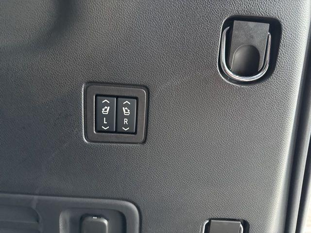 used 2024 Chevrolet Traverse Limited car, priced at $42,355