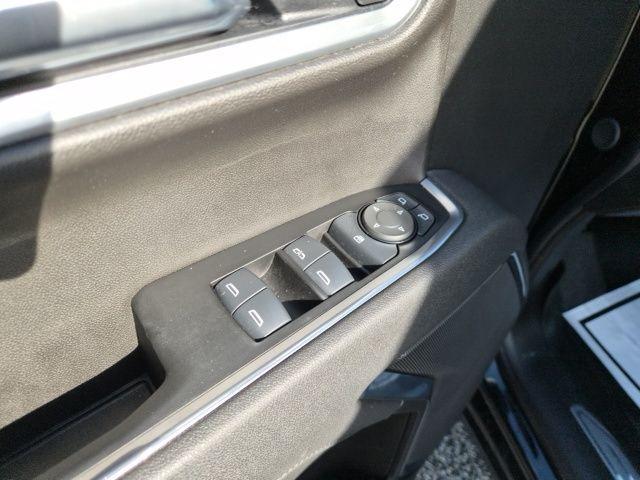 used 2025 GMC Sierra 1500 car, priced at $38,607