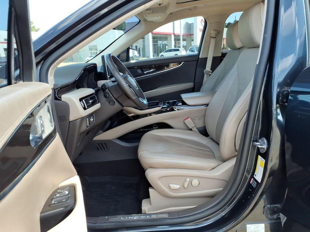 used 2022 Lincoln Nautilus car, priced at $29,995