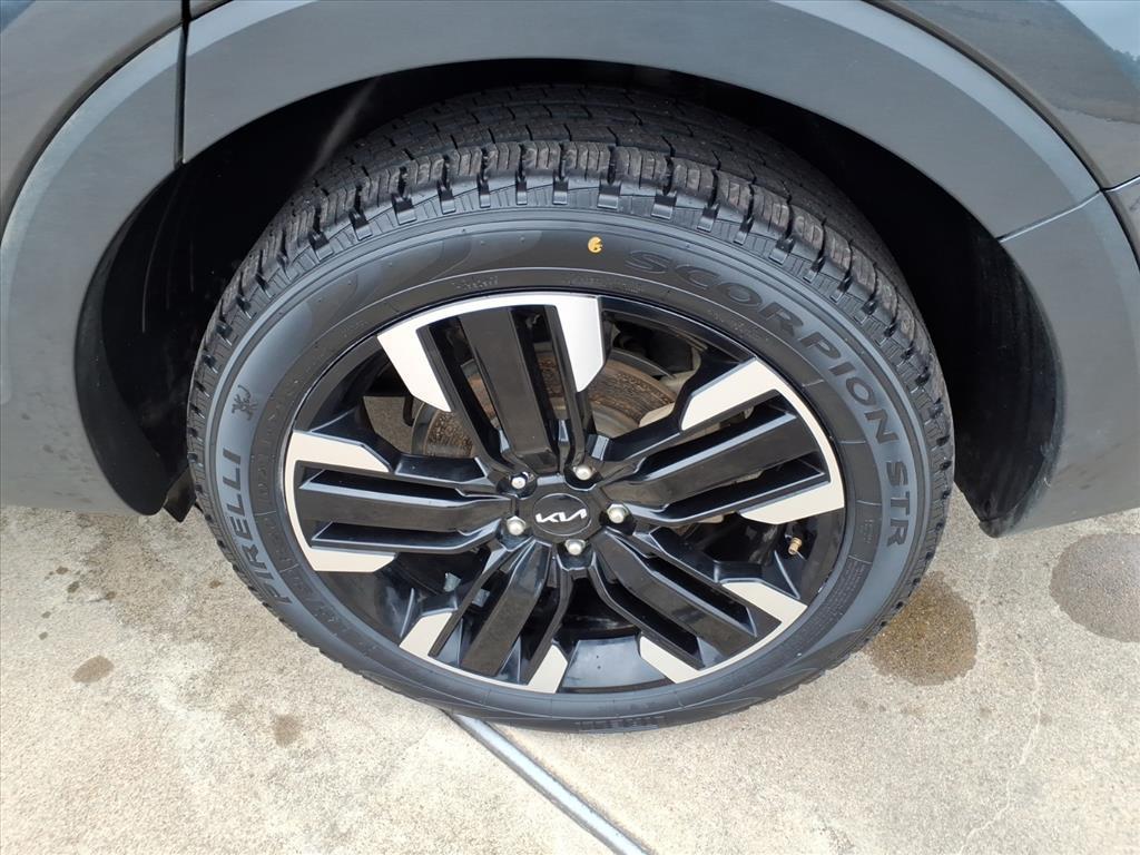 used 2024 Kia Telluride car, priced at $40,995