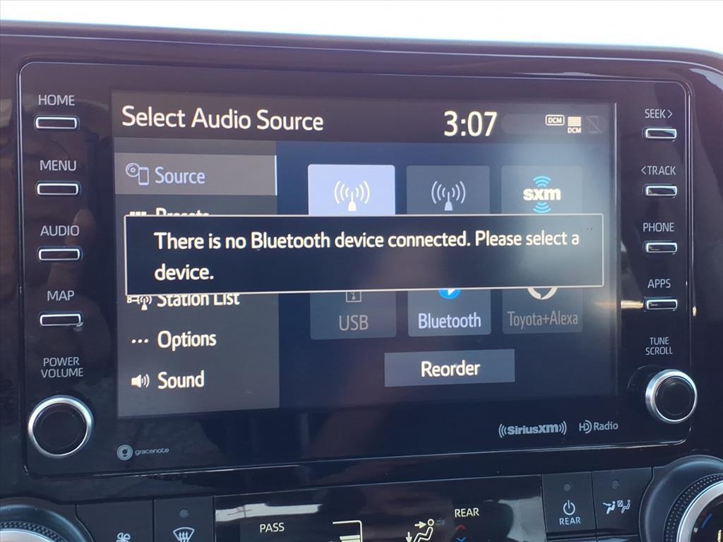 used 2021 Toyota Highlander car, priced at $28,995