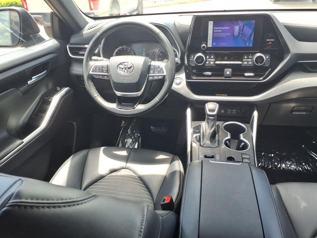 used 2023 Toyota Highlander car, priced at $35,995