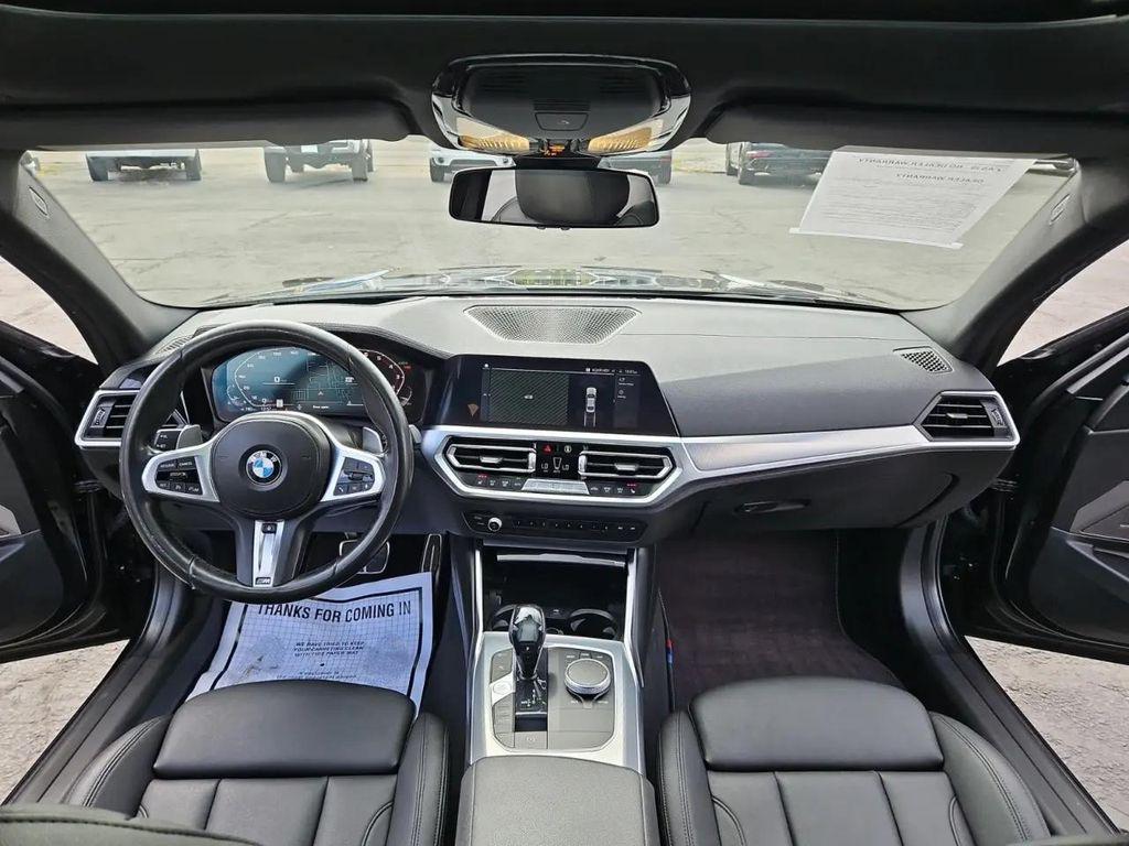 BMW 3 Series view 44