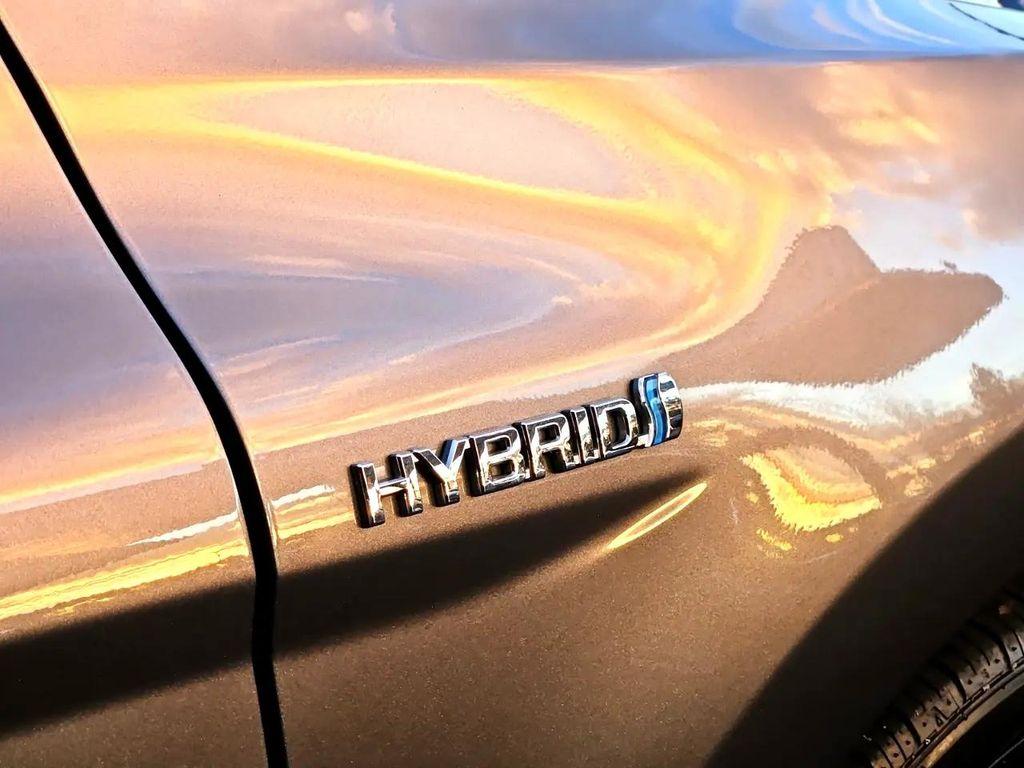 used 2018 Toyota Camry Hybrid car, priced at $18,997