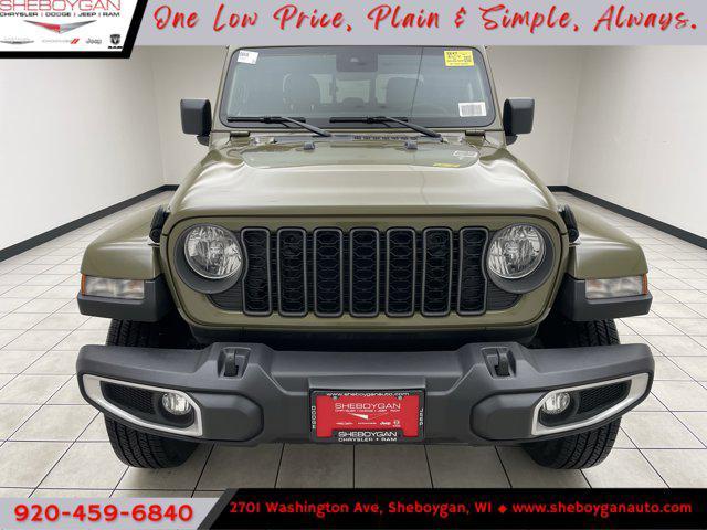 new 2025 Jeep Gladiator car, priced at $43,387