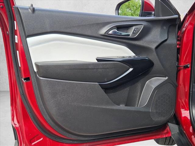used 2025 Chevrolet Trax car, priced at $21,022