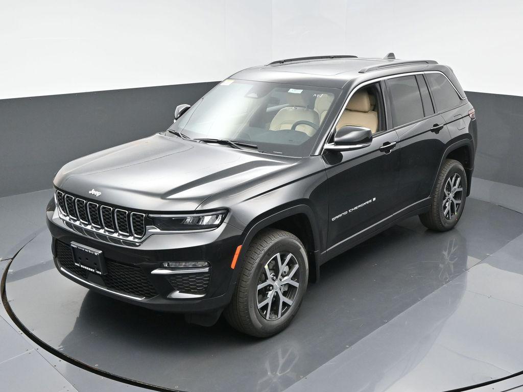 new 2025 Jeep Grand Cherokee car, priced at $46,935