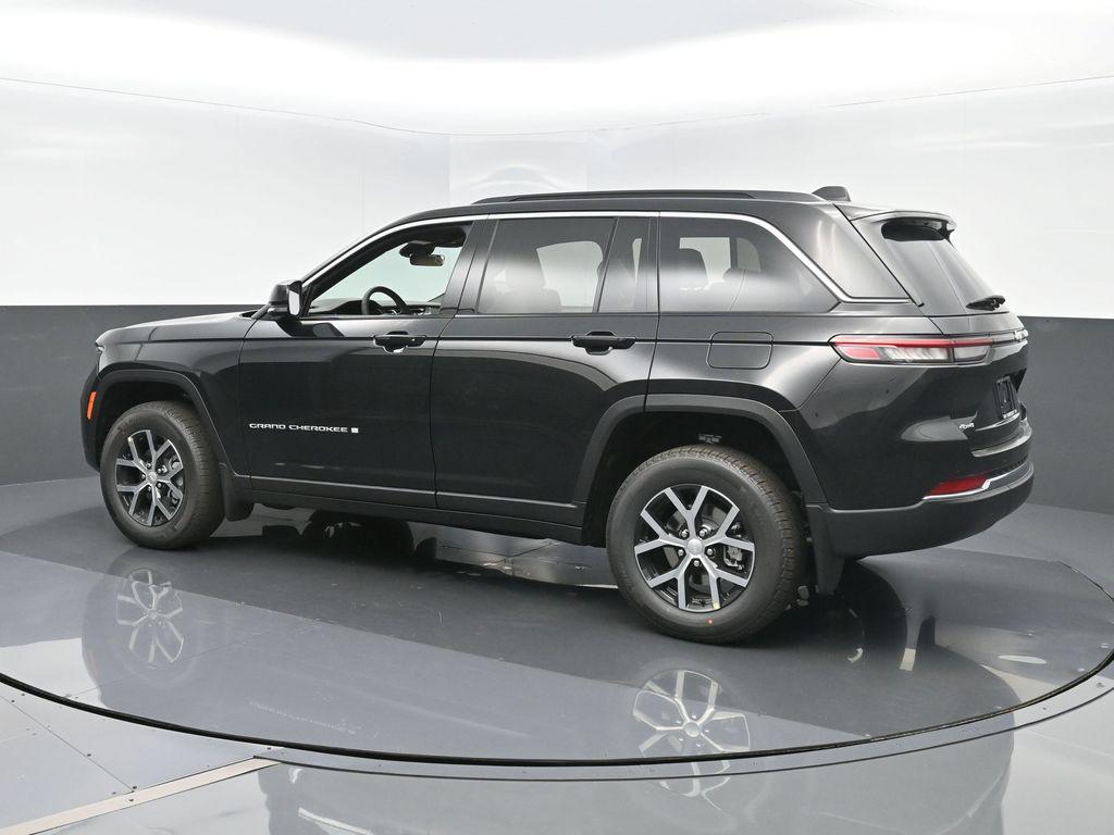 new 2025 Jeep Grand Cherokee car, priced at $46,935