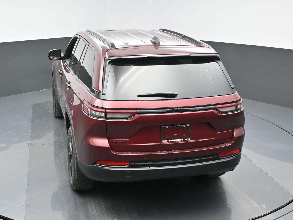 new 2025 Jeep Grand Cherokee car, priced at $42,005