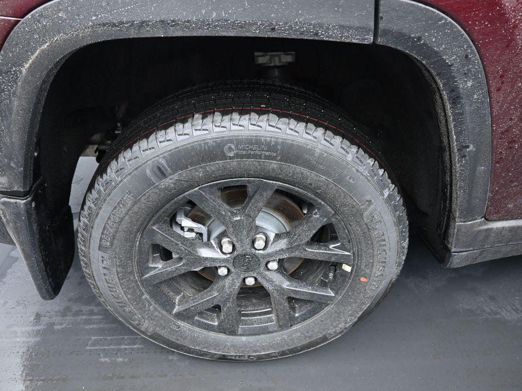 new 2026 Jeep Grand Cherokee car, priced at $47,955