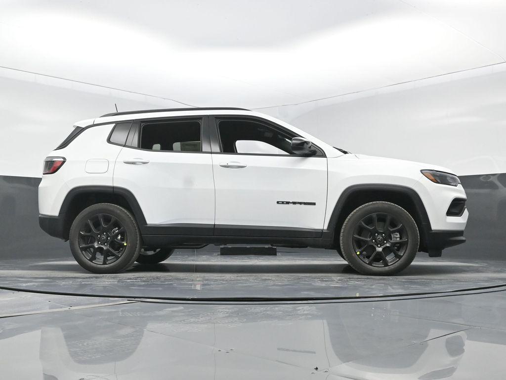 new 2026 Jeep Compass car, priced at $31,985