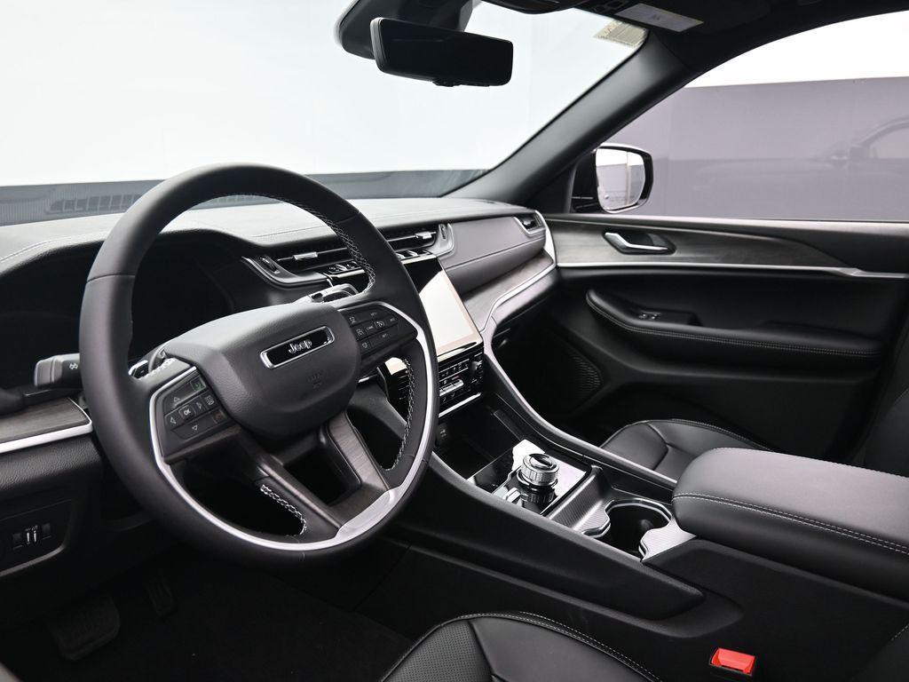 new 2025 Jeep Grand Cherokee car, priced at $52,110