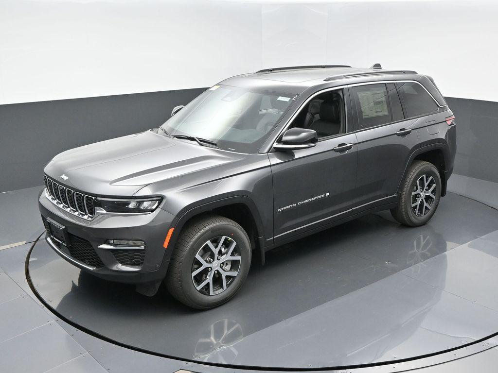 new 2025 Jeep Grand Cherokee car, priced at $52,110