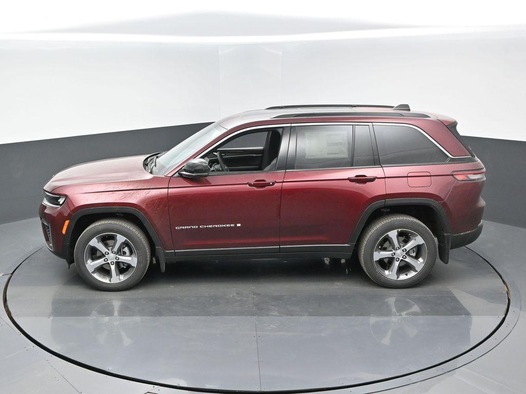 new 2026 Jeep Grand Cherokee car, priced at $49,930