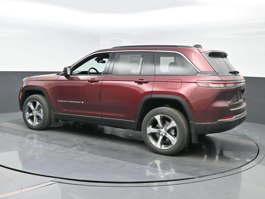 new 2026 Jeep Grand Cherokee car, priced at $49,930
