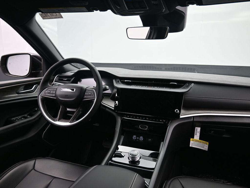 new 2026 Jeep Grand Cherokee car, priced at $49,930