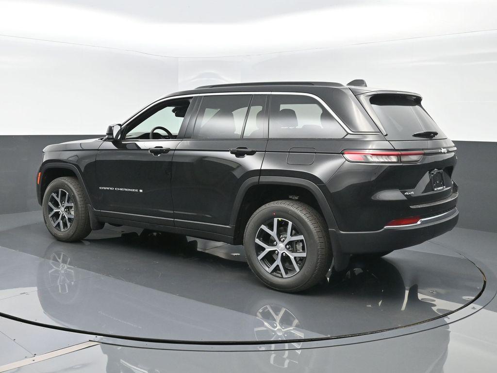 new 2025 Jeep Grand Cherokee car, priced at $44,685