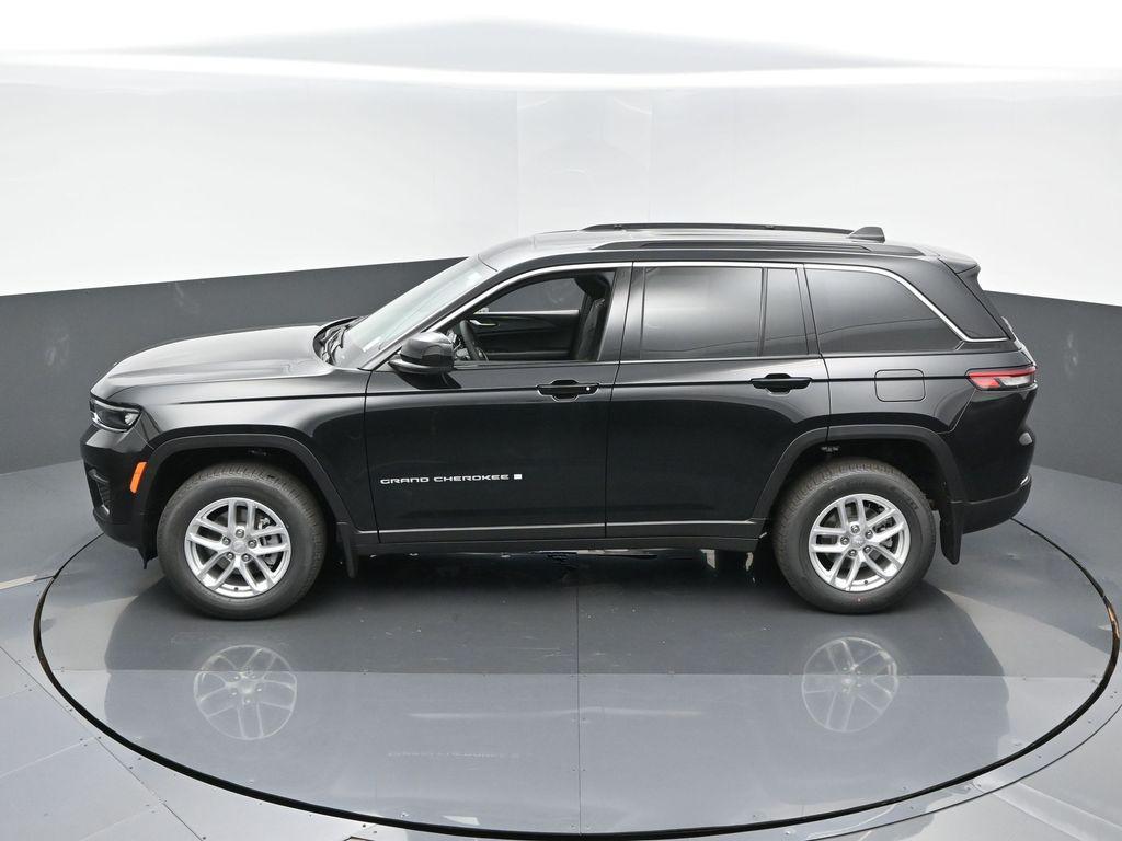 new 2025 Jeep Grand Cherokee car, priced at $39,095