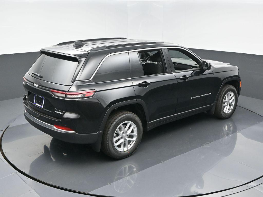 new 2025 Jeep Grand Cherokee car, priced at $39,095