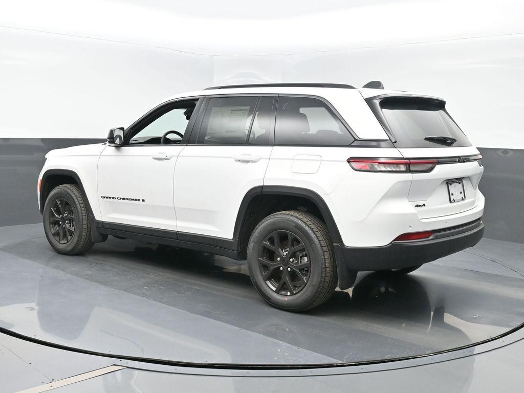 new 2026 Jeep Grand Cherokee car, priced at $47,955