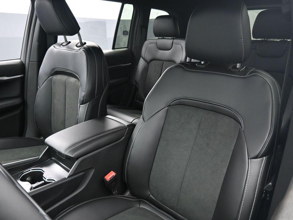 new 2026 Jeep Grand Cherokee car, priced at $47,955