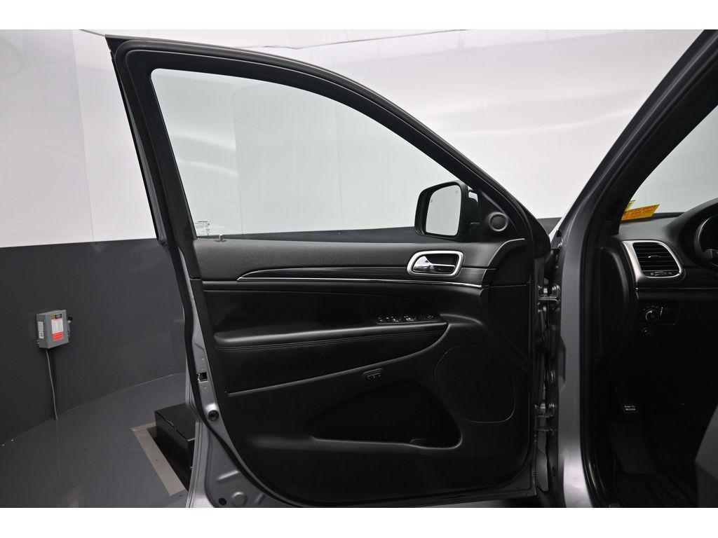 used 2019 Jeep Grand Cherokee car, priced at $18,900