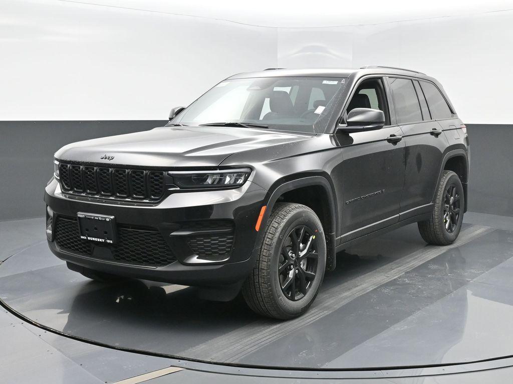 new 2025 Jeep Grand Cherokee car, priced at $45,505