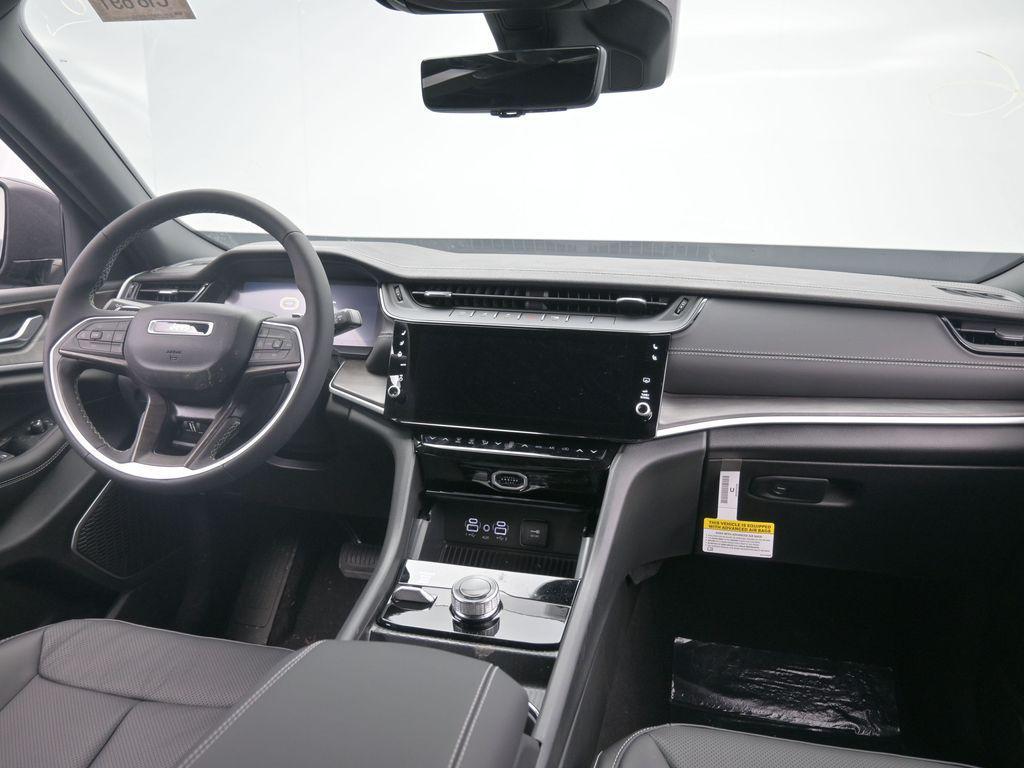 new 2026 Jeep Grand Cherokee car, priced at $54,105