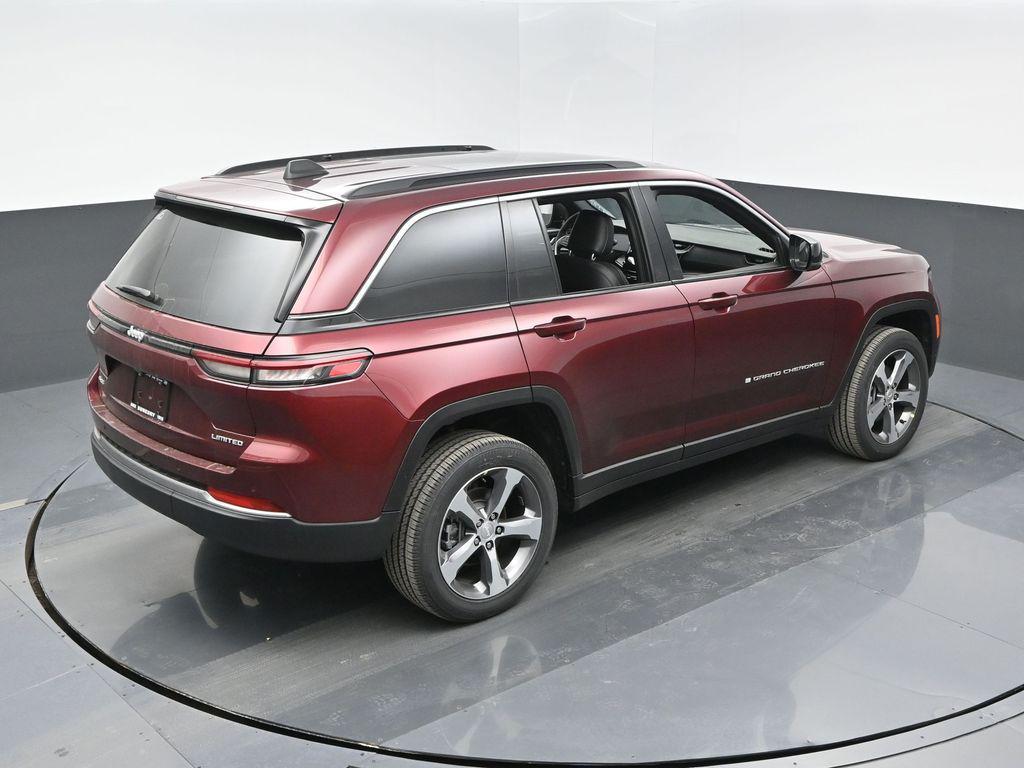 new 2026 Jeep Grand Cherokee car, priced at $48,985