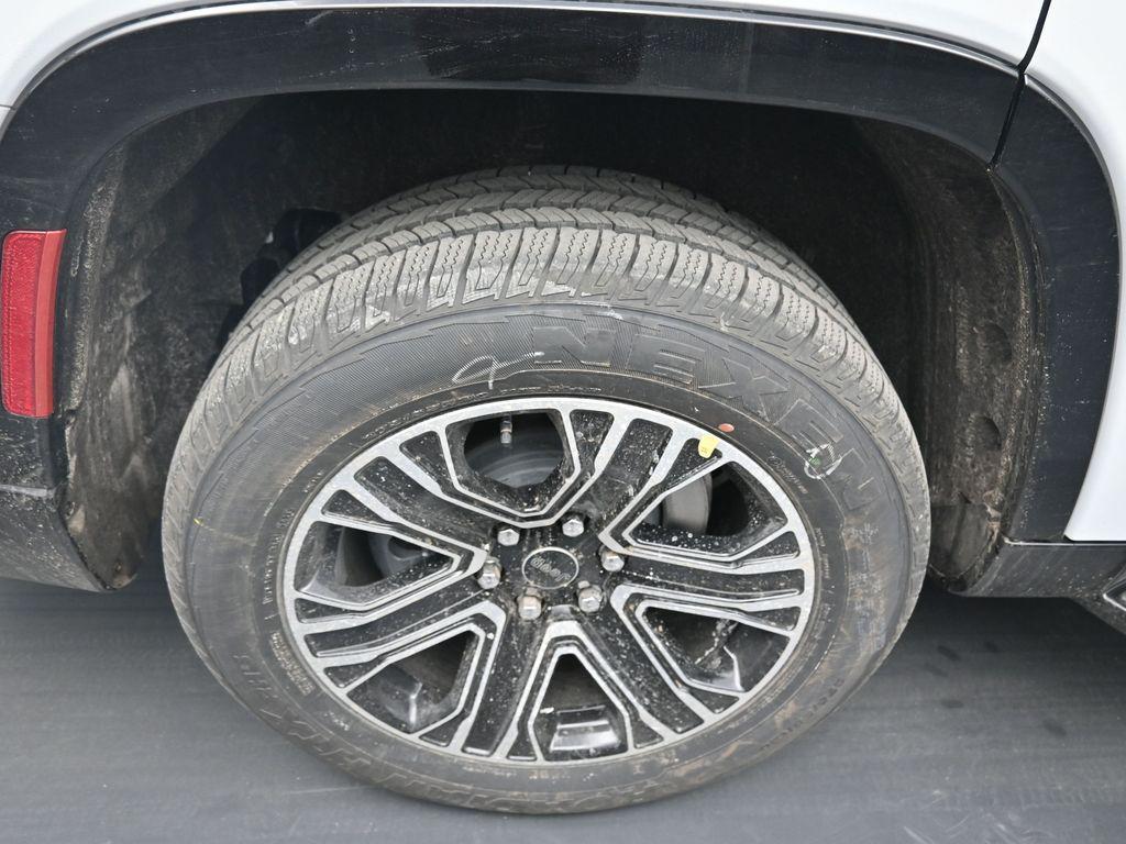 new 2026 Jeep Grand Wagoneer car, priced at $68,835