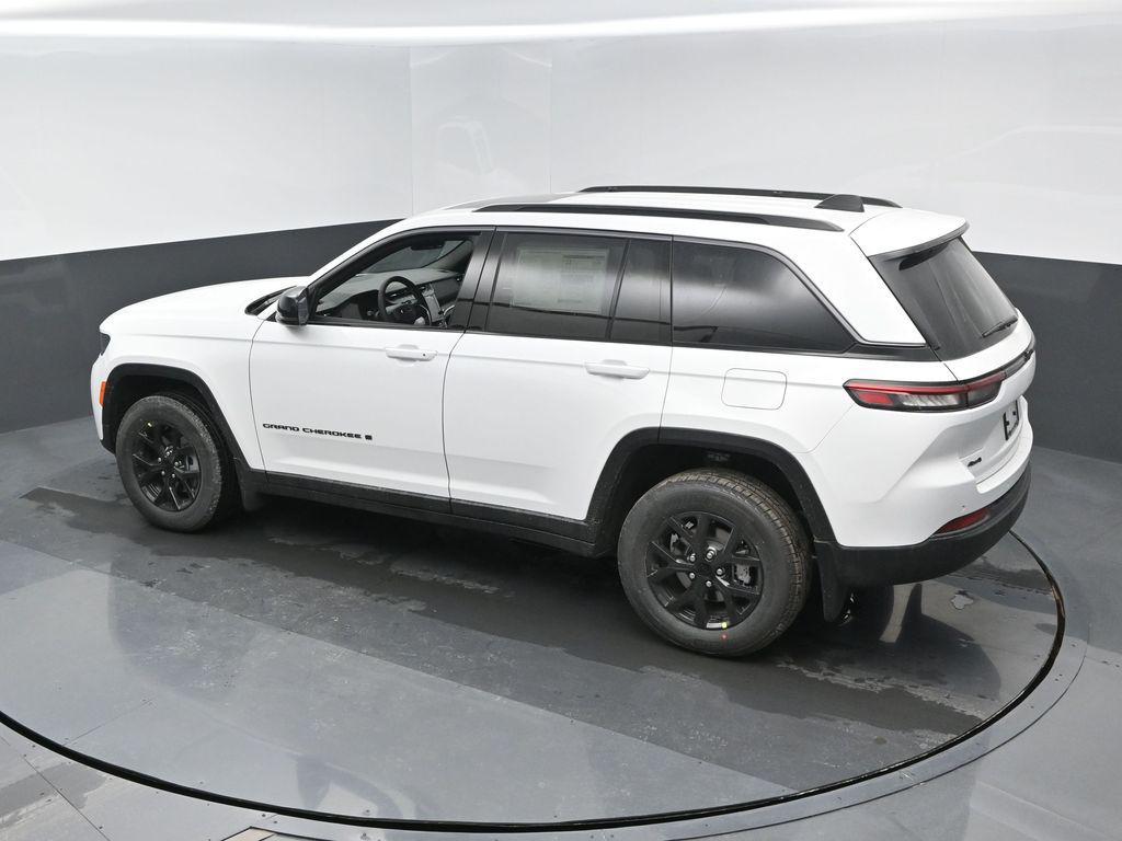 new 2026 Jeep Grand Cherokee car, priced at $48,875