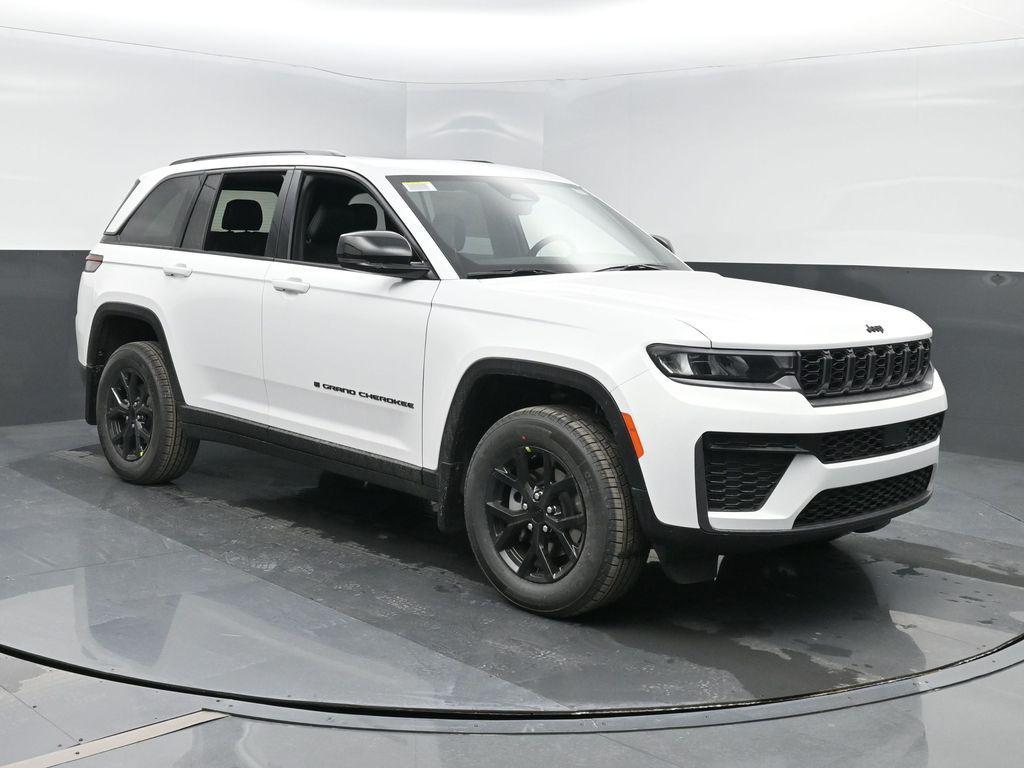 new 2026 Jeep Grand Cherokee car, priced at $48,875