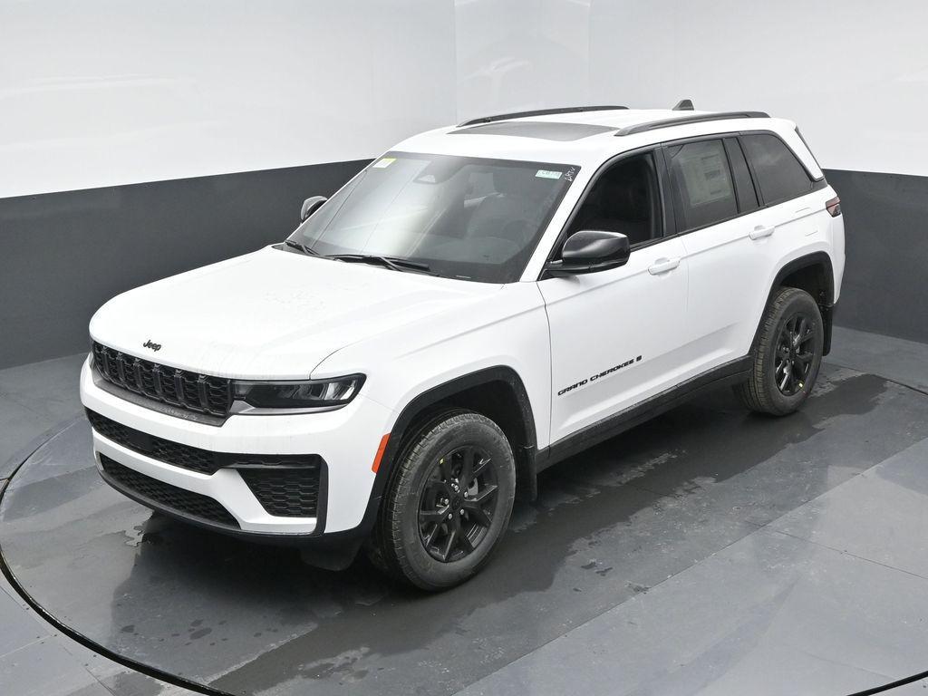 new 2026 Jeep Grand Cherokee car, priced at $48,875