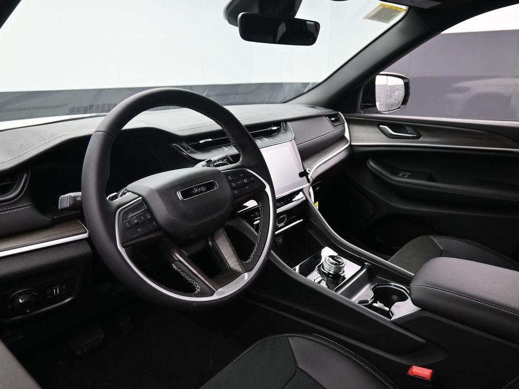 new 2026 Jeep Grand Cherokee car, priced at $48,875