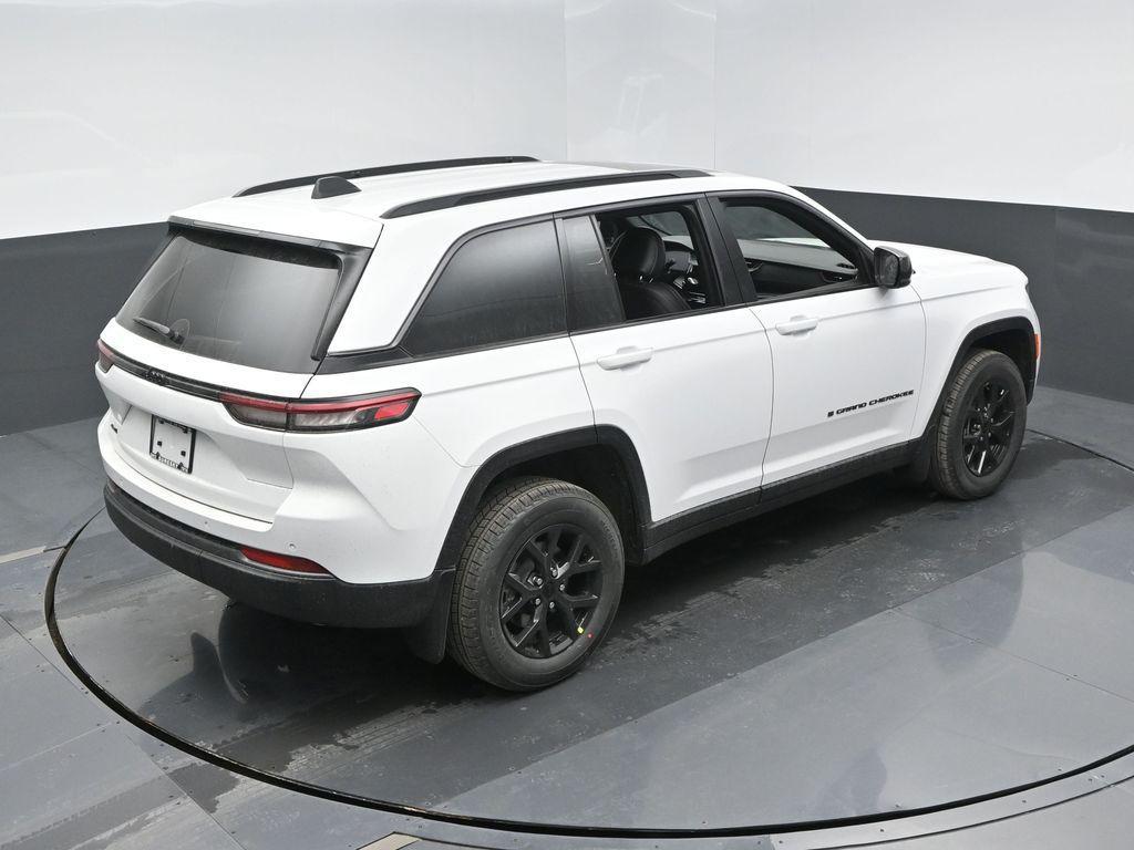 new 2026 Jeep Grand Cherokee car, priced at $48,875