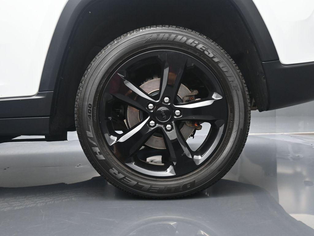 used 2023 Jeep Grand Cherokee car, priced at $32,595