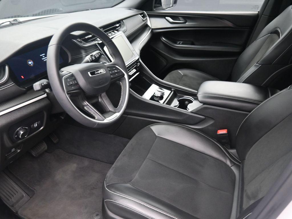 used 2023 Jeep Grand Cherokee car, priced at $32,595