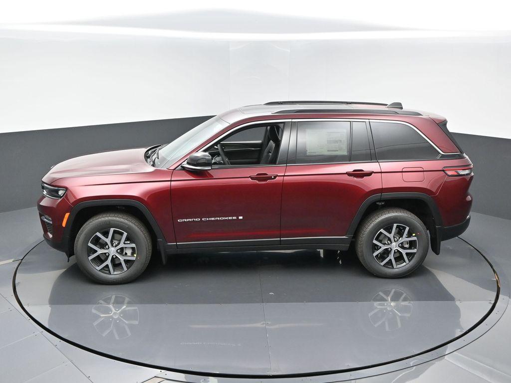new 2025 Jeep Grand Cherokee car, priced at $49,185