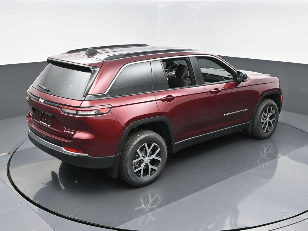 new 2025 Jeep Grand Cherokee car, priced at $49,185