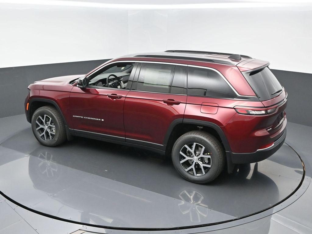 new 2025 Jeep Grand Cherokee car, priced at $49,185