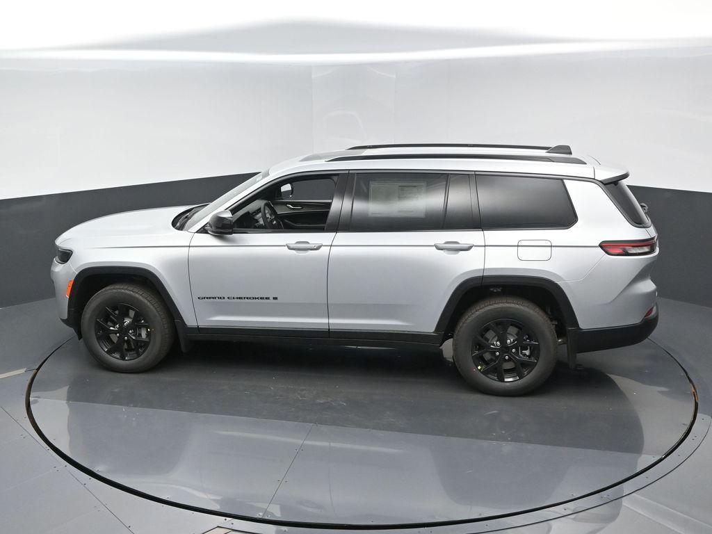new 2026 Jeep Grand Cherokee L car, priced at $47,650
