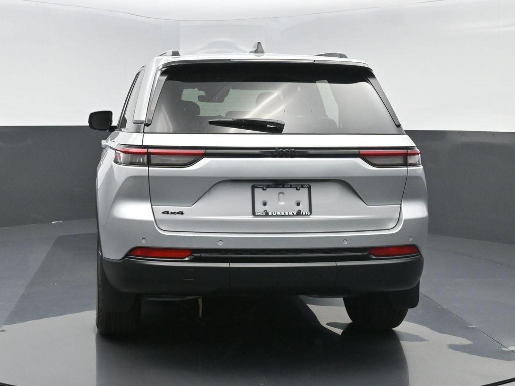 new 2025 Jeep Grand Cherokee car, priced at $41,405