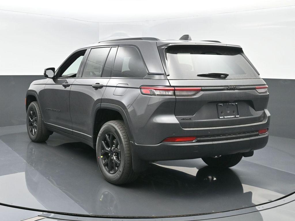 new 2025 Jeep Grand Cherokee car, priced at $44,255