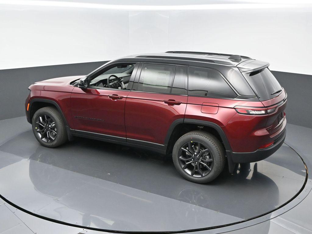 new 2025 Jeep Grand Cherokee car, priced at $48,410