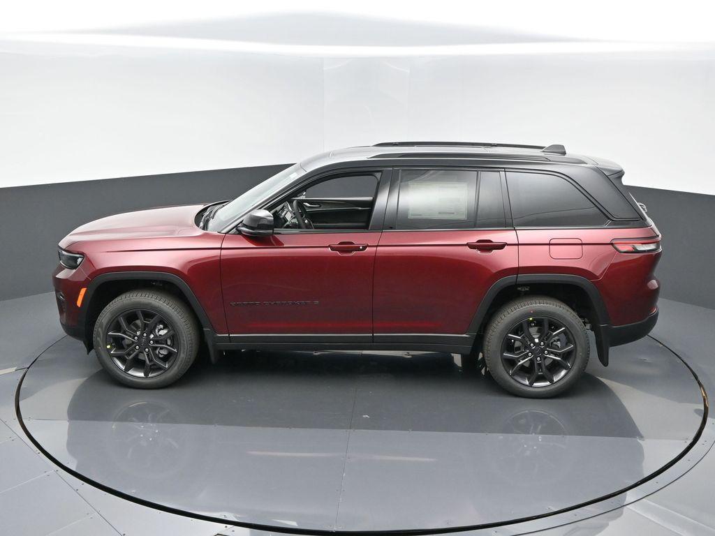 new 2025 Jeep Grand Cherokee car, priced at $48,410